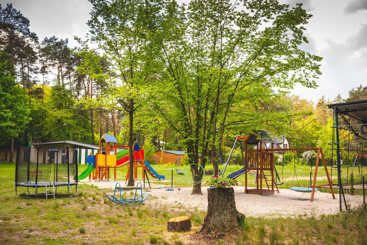 Aura Grotniki Grotniki (Zgierz) Exterior foto